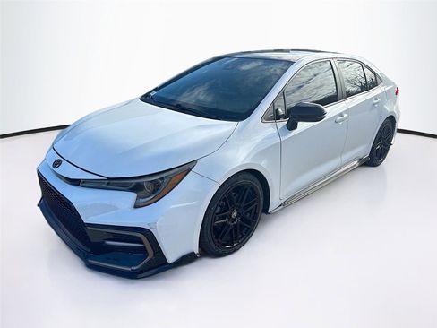 Used 2021 Toyota Corolla SE image 3