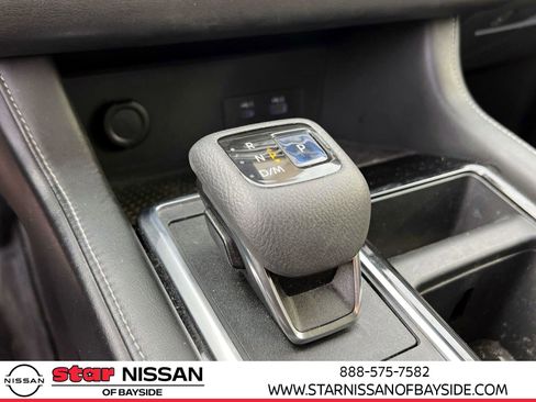 Certified 2022 Nissan Pathfinder SV w/ SV Premium Package image 31