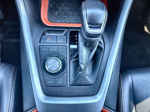 Used 2024 Toyota RAV4 Adventure image 34