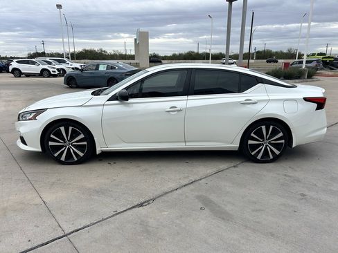 Certified 2019 Nissan Altima 2.5 SR image 4