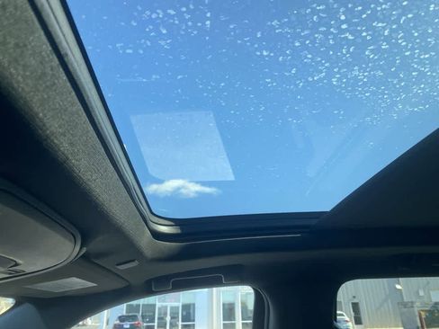 Used 2024 GMC Yukon XL Denali image 14