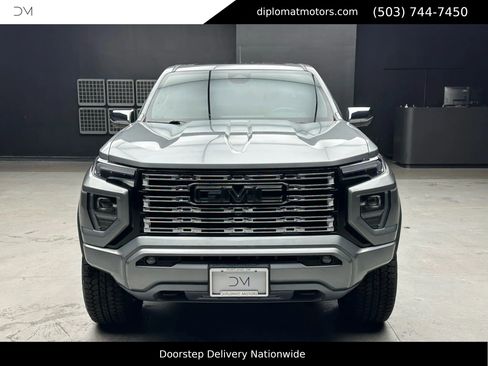 Used 2023 GMC Canyon Denali image 10