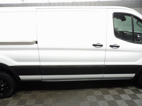 Used 2024 Ford Transit 250 Low Roof AWD image 29