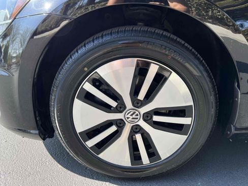 Used 2018 Volkswagen e-Golf SE w/ DC Fast Charging Package image 78