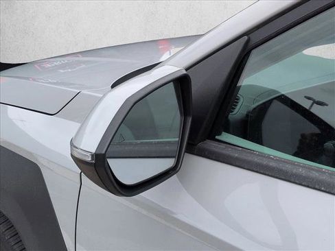 Used 2025 Hyundai Kona SEL image 6