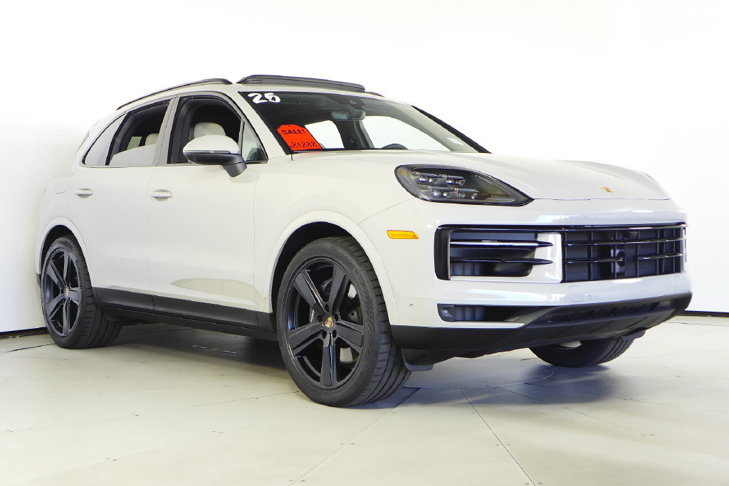 Used 2025 Porsche Cayenne AWD/4WD image 4