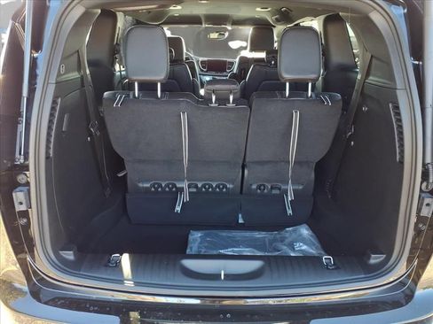 New 2026 Chrysler Pacifica Select image 5