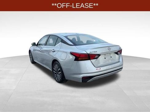 Used 2024 Nissan Altima 2.5 SV image 5