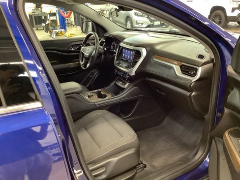 Used 2023 GMC Acadia SLE w/ Driver Convenience Package FWD image 14