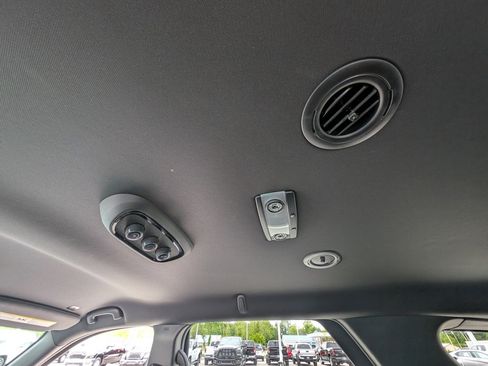 Used 2023 Dodge Durango GT image 39