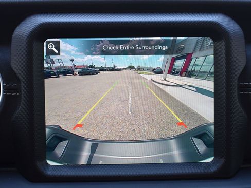 Used 2022 Jeep Gladiator Overland w/ Popular Equipment Package AWD/4WD image 39