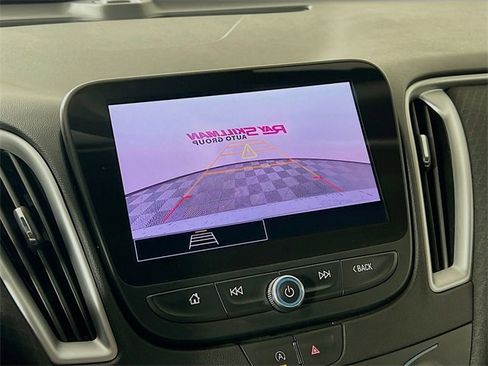 Used 2024 Chevrolet Malibu LT image 18