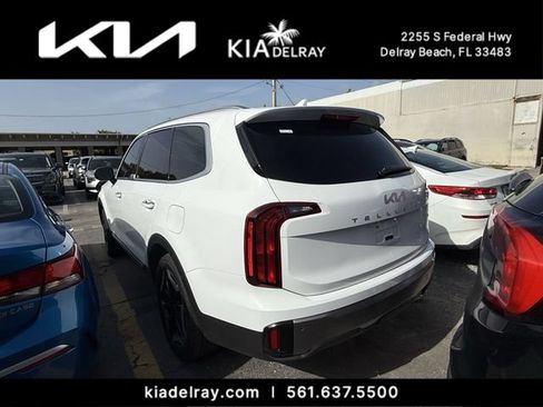 Certified 2025 Kia Telluride S FWD image 8