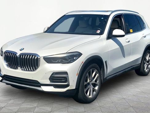 Used 2022 BMW X5 sDrive40i w/ Premium Package RWD image 3