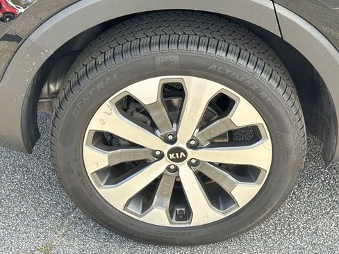 Used 2021 Kia Telluride S image 17