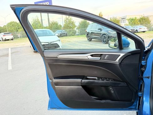 Used 2020 Ford Fusion SE image 14