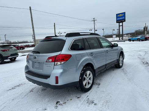 Used 2014 Subaru Outback 3.6R Limited w/ Moonroof Package image 5