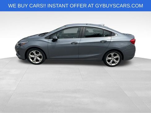 Used 2019 Chevrolet Cruze Premier FWD image 3