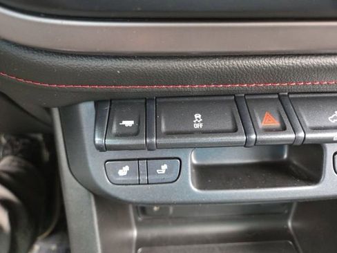 Used 2016 GMC Canyon SLE w/ All Terrain Package AWD/4WD image 11