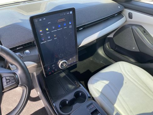 Used 2022 Ford Mustang Mach-E Premium image 16