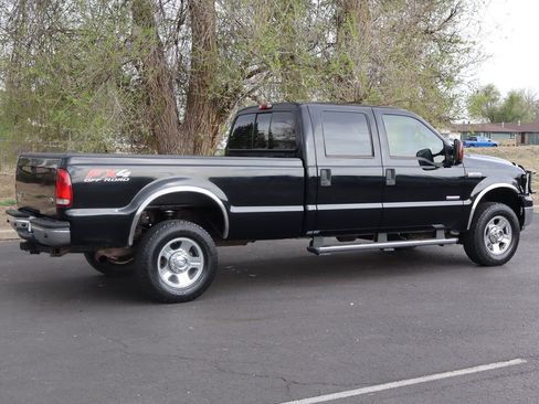 Used 2005 Ford F350 Lariat image 4