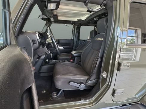 Used 2015 Jeep Wrangler Unlimited Sahara w/ Dual Top Group AWD/4WD image 8