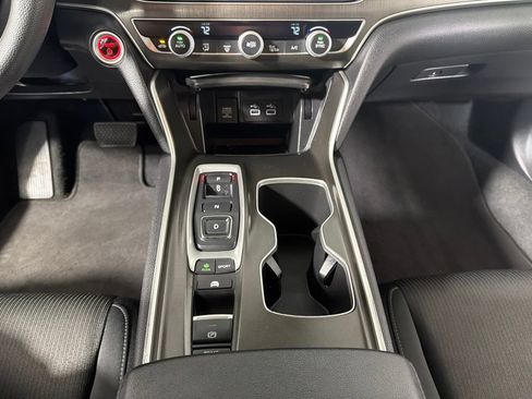 Used 2021 Honda Accord Hybrid image 17