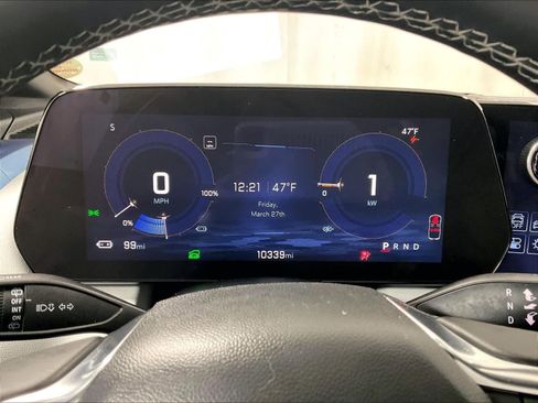 Used 2025 Chevrolet Equinox EV LT image 24