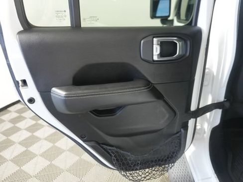 Used 2020 Jeep Wrangler Unlimited Sahara AWD/4WD image 26
