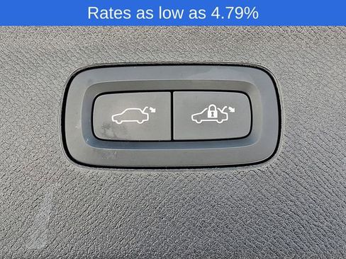 Certified 2023 Volvo XC90 B6 Ultimate w/ Lounge Package image 31