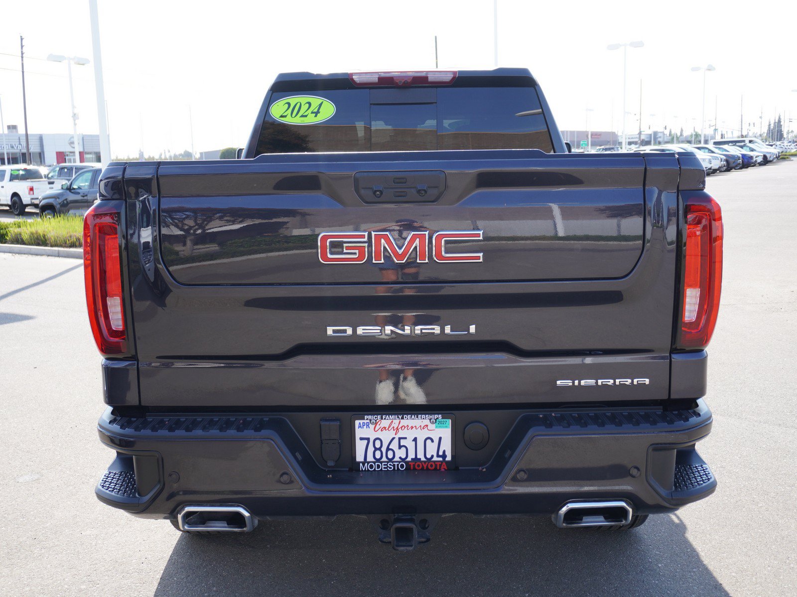 Used 2024 GMC Sierra 1500 Denali w/ Denali Reserve Package AWD/4WD image 10