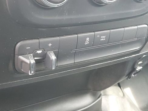 Used 2022 RAM 1500 Tradesman w/ Chrome Appearance Group AWD/4WD image 20