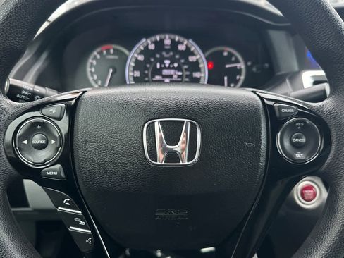 Used 2016 Honda Accord EX image 24