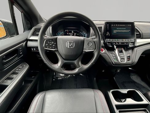 Used 2024 Honda Odyssey Sport image 8