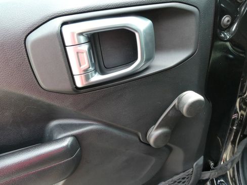 Used 2018 Jeep Wrangler Unlimited Sport AWD/4WD image 22