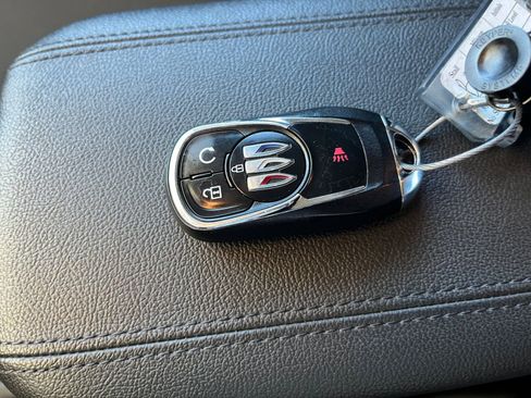 Used 2025 Buick Encore GX Preferred image 22