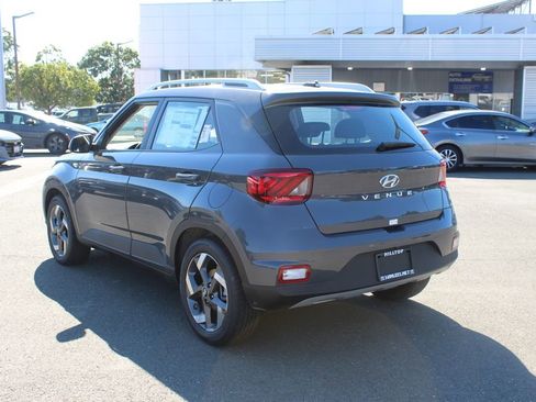 New 2026 Hyundai Venue SEL image 9