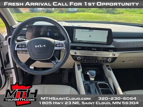 Used 2024 Kia Telluride EX w/ EX Captain's Chair Package AWD/4WD image 11