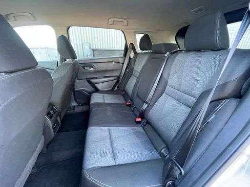 Used 2025 Nissan Rogue SV FWD image 26