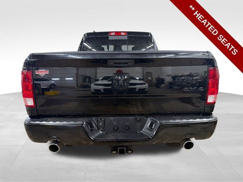 Used 2019 RAM 1500 Classic SLT w/ Black Appearance Group image 4