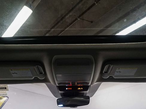 Used 2025 MAZDA CX-50 AWD 2.5 S w/ Premium Package image 13