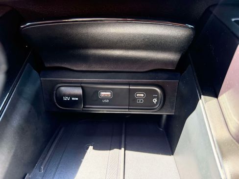 Used 2025 Kia Telluride EX X-Line AWD/4WD image 24