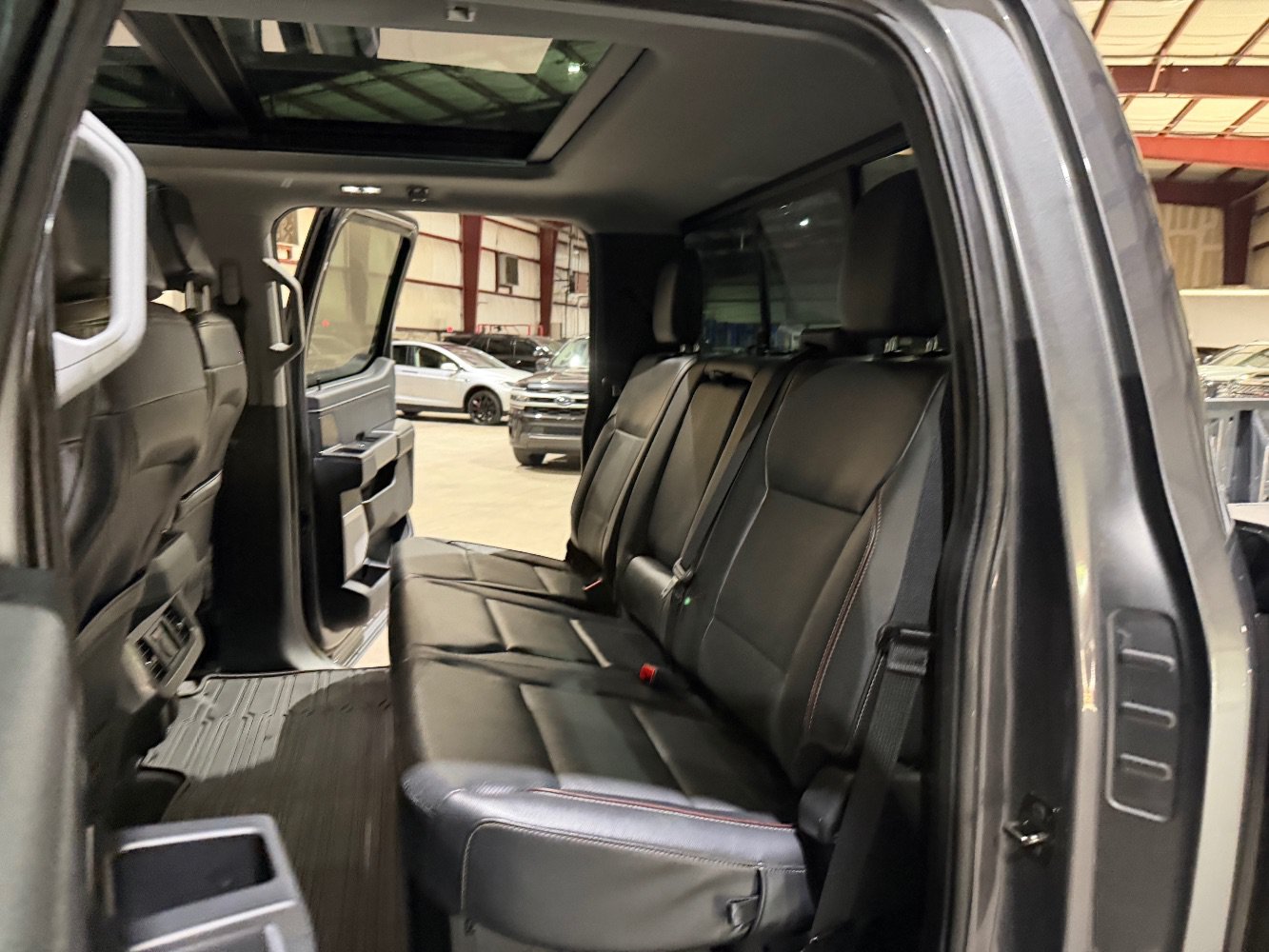 Used 2024 Ford F250 Lariat w/ Sport Appearance Package AWD/4WD image 18