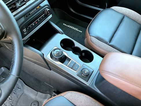Used 2025 Ford Bronco Sport Outer Banks w/ Outer Banks Tech Package+ AWD/4WD image 17