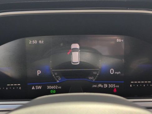 Used 2025 Volkswagen Taos SE AWD/4WD image 16