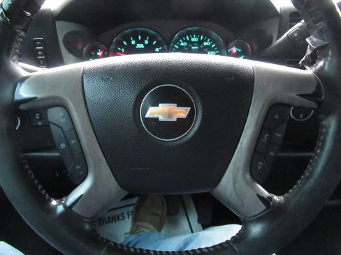 Used 2014 Chevrolet Silverado 3500 LT w/ Interior Plus Package image 24