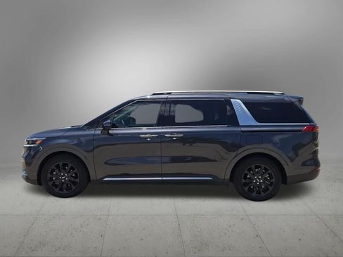 Certified 2024 Kia Carnival SX FWD image 3