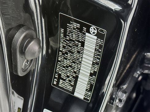 Used 2021 Toyota Corolla SE w/ SE Premium Package image 24