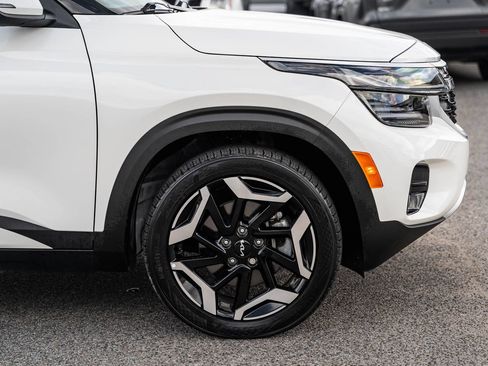 Used 2024 Kia Seltos SX w/ SX Sunroof Package AWD/4WD image 9