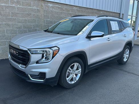 Used 2022 GMC Terrain SLE w/ Driver Convenience Package FWD image 37